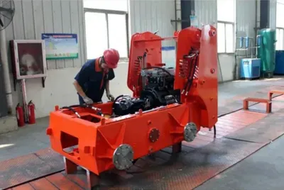 وہیل ٹریک شدہ سکڈ اسٹیئر لوڈر